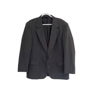 Tailors Row Man in Wool Blazer Jacket Gray Striped Menswear Business Casual-Read